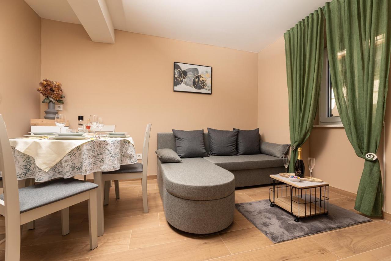 Apartments Neptun Baška Eksteriør bilde