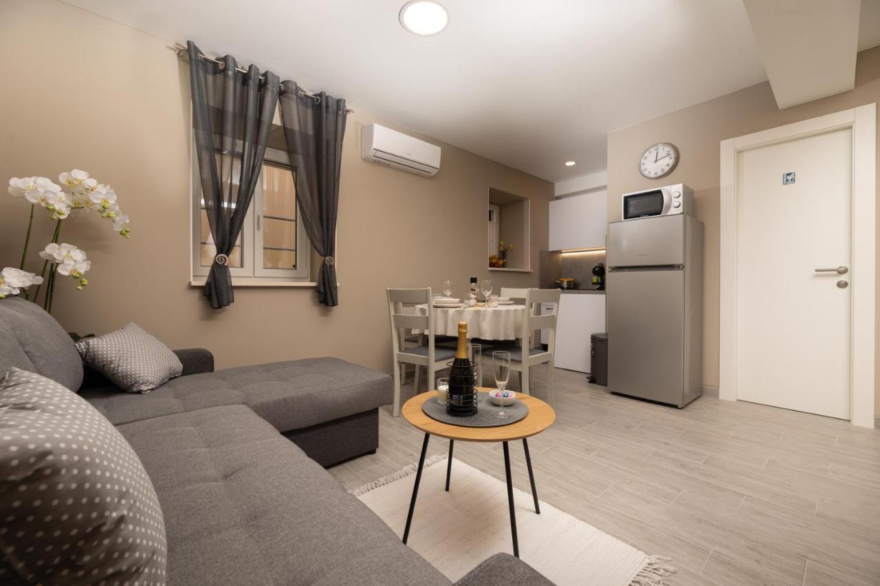 Apartments Neptun Baška Eksteriør bilde